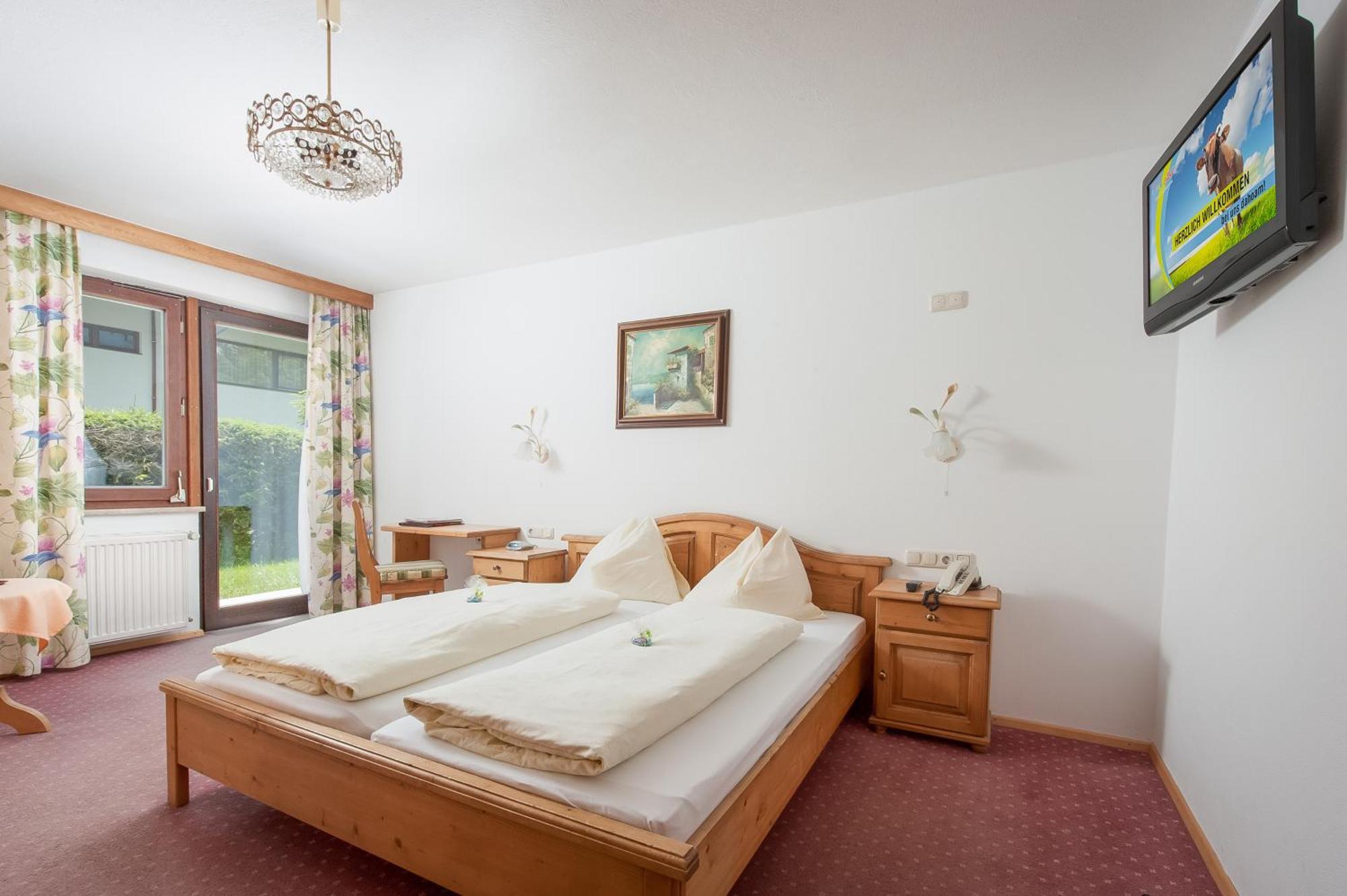 Familienhotel Central Sankt Johann in Tirol Room photo